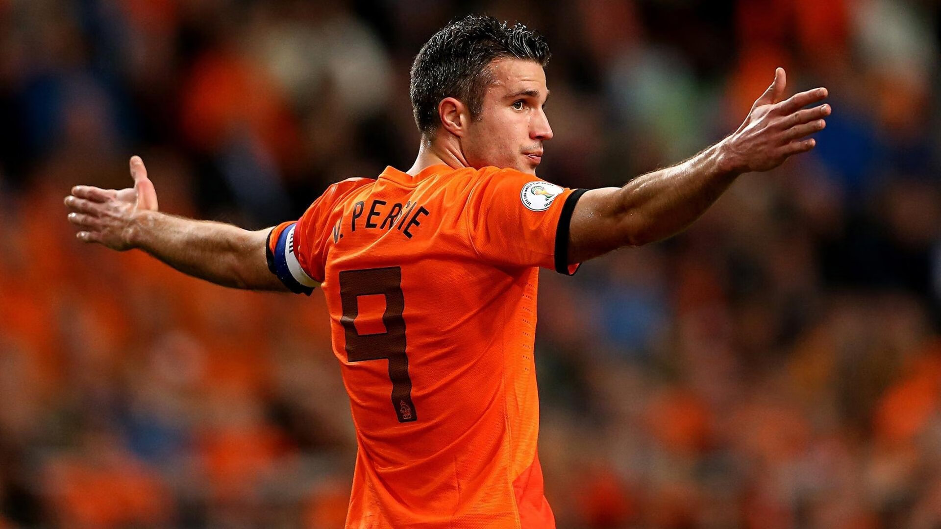 “青训教练员国际交流项目启动，吸收先进理念”，足球青训教练员